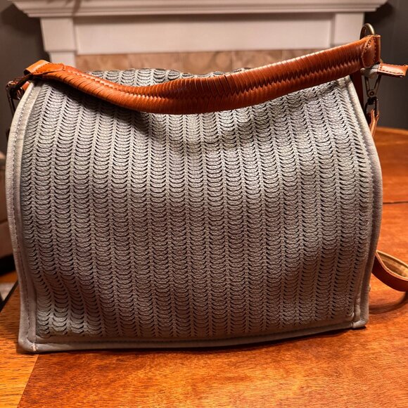 Free People Moda Luxe Sage Messenger bag 12x14 Crossbody - Picture 1 of 6